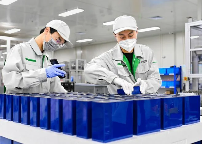 NaVolt battery production team at work