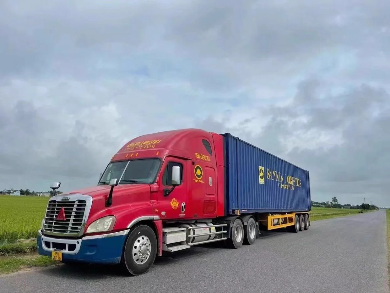 NaVolt Long-Haul and Semi-Tractor Starting sodium-ion battery application scenario